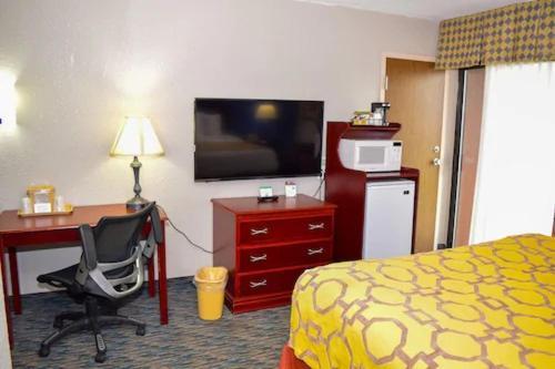 Baymont By Wyndham Michigan City Exterior photo