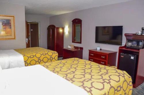 Baymont By Wyndham Michigan City Exterior photo
